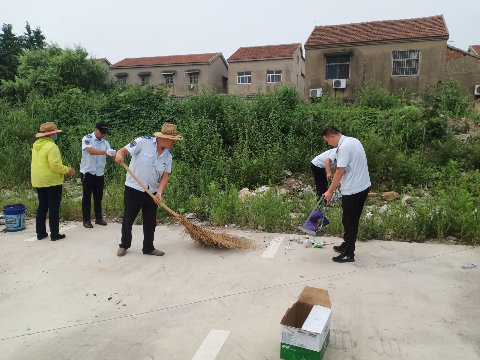 公交集團公交事業(yè)一部扎實(shí)推進(jìn)創(chuàng  )文工作